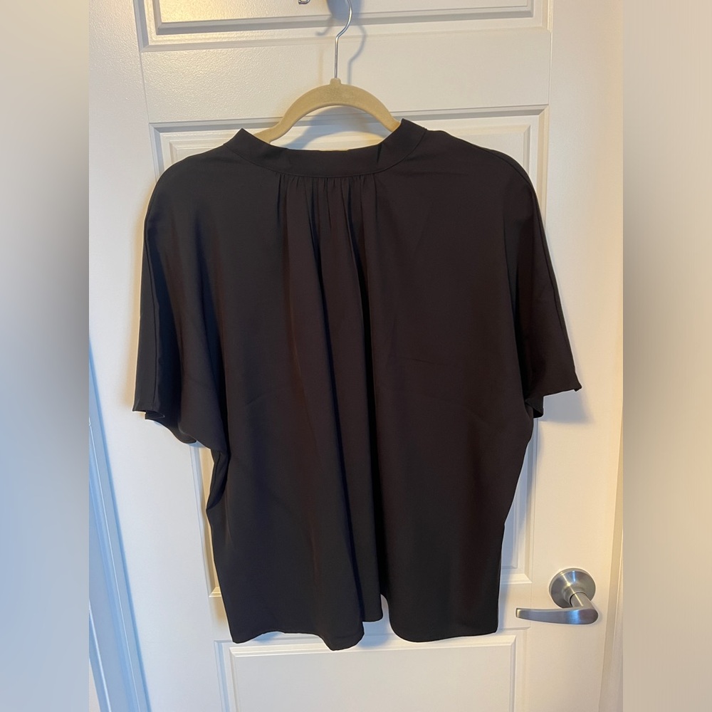 (4/$21) 💜 Black Blouse SM